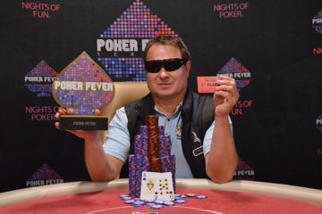 Jaroslav Peter with the trophy for winning the Main Event of the Poker Fever CUP Special.